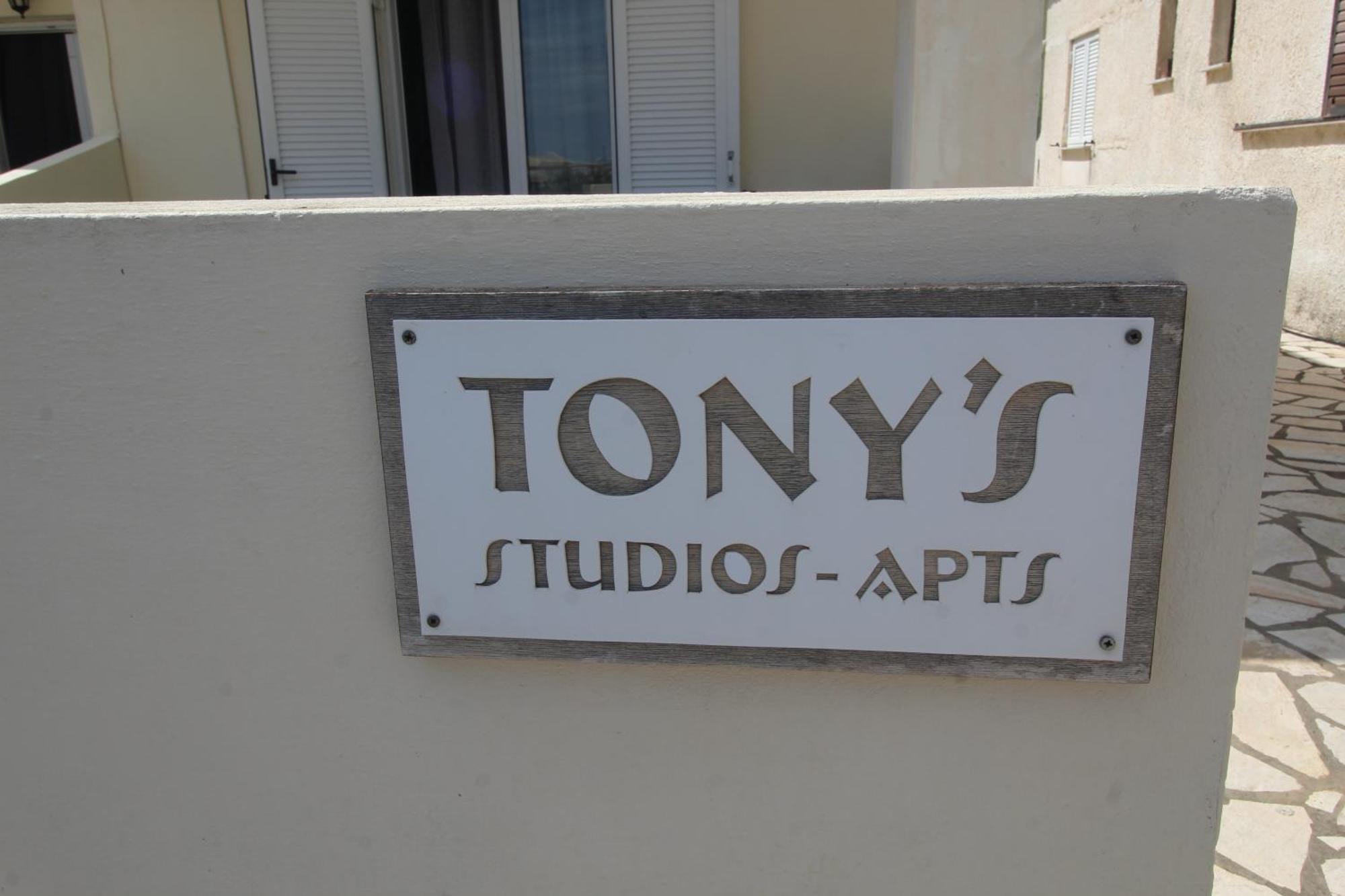 Tony'S Apartments Ájos Jeórjos Eksteriør bilde