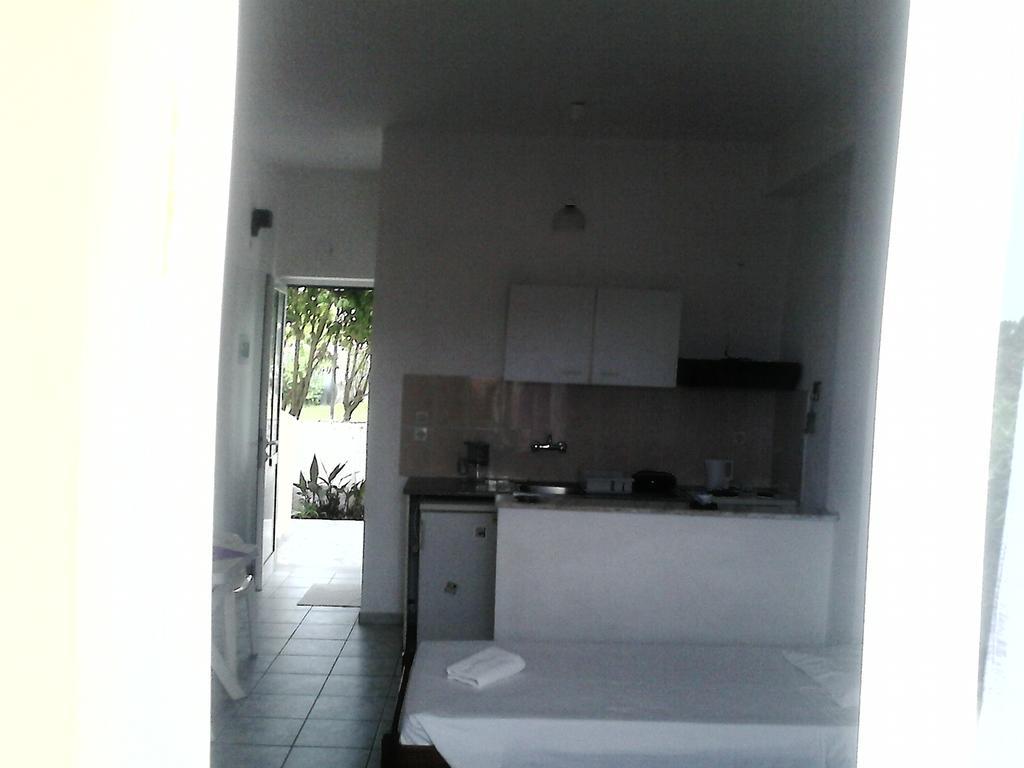 Tony'S Apartments Ájos Jeórjos Eksteriør bilde
